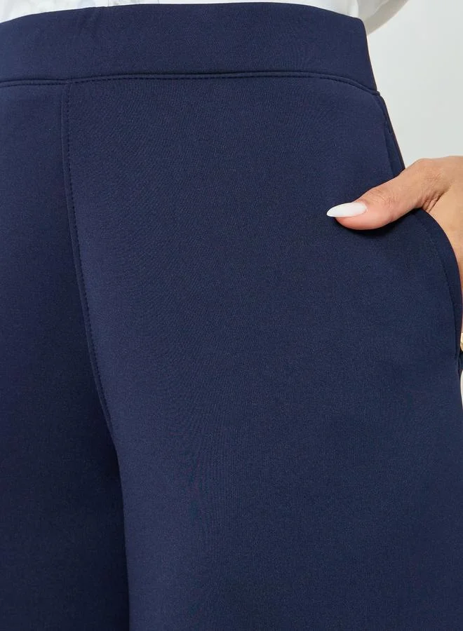 ستايلي بنطال سكوبا بقصة أرجل مستقيمة